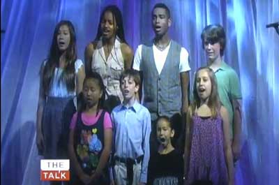 LA Children's Choir singing backup for Linda Perry